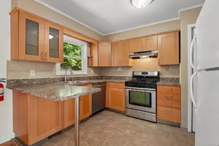 920 E Lawn Dr, Teaneck Township, NJ 07666 - Photo 5