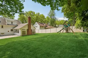 920 E Lawn Dr, Teaneck Township, NJ 07666 - Photo 19