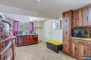 43 Maitland Pl, Garfield, NJ 07026 - Photo 5