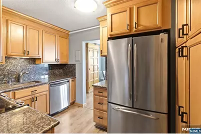 160 Overlook Avenue 11B #11B, Hackensack, NJ 07601 - Photo 15