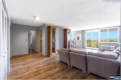 160 Overlook Avenue 11B #11B, Hackensack, NJ 07601 - Photo 7