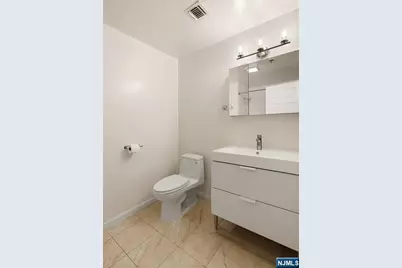 515 Gregory 8 #8, Weehawken, NJ 07086 - Photo 7