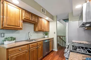 3202 Stowe Ln, Mahwah, NJ 07430 - Photo 13