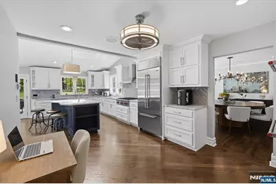 327 Woodside Avenue, Franklin Lakes, NJ 07417 - Photo 17