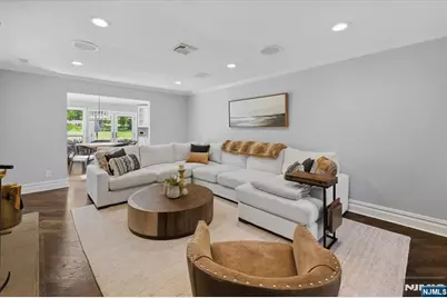 327 Woodside Avenue, Franklin Lakes, NJ 07417 - Photo 7