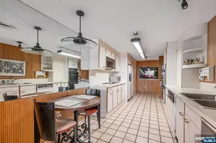 1360 Hamburg Turnpike 409, Wayne, NJ 07470 - Photo 9