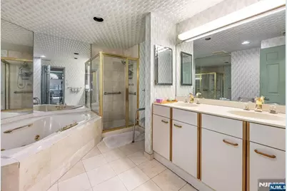 1360 Hamburg Turnpike 409 #409, Wayne, NJ 07470 - Photo 15
