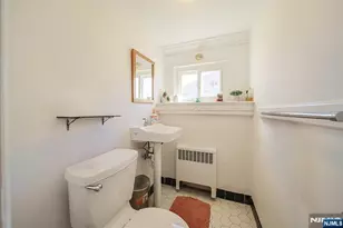 560 Boulevard, New Milford, NJ 07646 - Photo 13