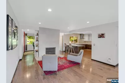 247 Glenwood Avenue, Leonia, NJ 07605 - Photo 5