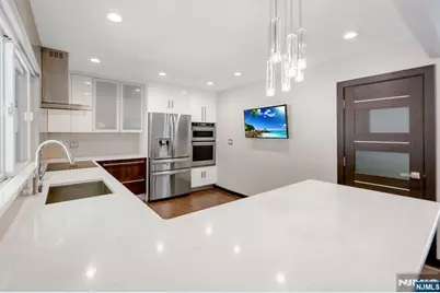 247 Glenwood Avenue, Leonia, NJ 07605 - Photo 11
