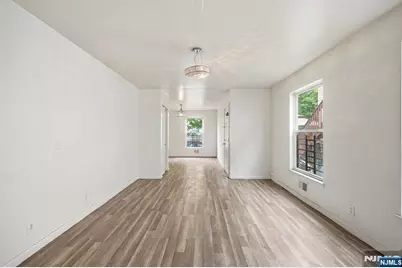 24 Johnson Avenue, Newark, NJ 07108 - Photo 7