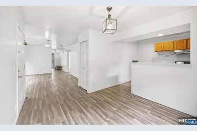 24 Johnson Avenue, Newark, NJ 07108 - Photo 9