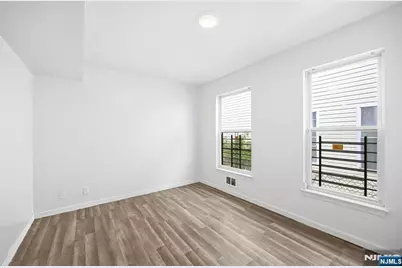 24 Johnson Avenue, Newark, NJ 07108 - Photo 13