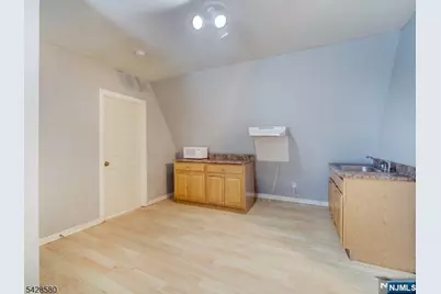 564 Sanford Avenue, Newark, NJ 07106 - Photo 19
