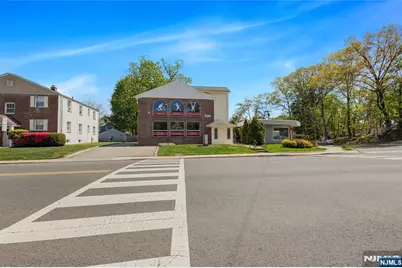 582 Franklin Avenue, Nutley, NJ 07110 - Photo 27