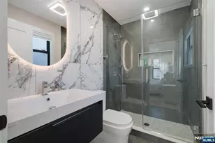 1013 Boulevard, New Milford, NJ 07646 - Photo 15