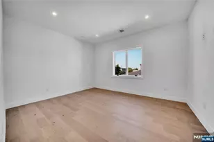1524 11th St, Fort Lee, NJ 07024 - Photo 23
