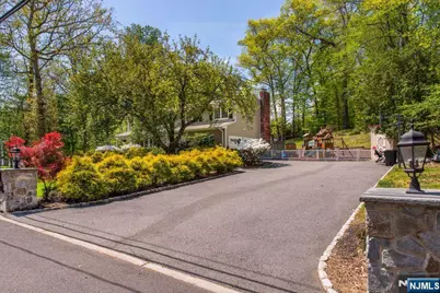 681 Glendale Road, Franklin Lakes, NJ 07417 - Photo 29