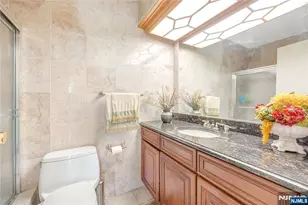 200 Winston 109, Cliffside Park, NJ 07010 - Photo 29