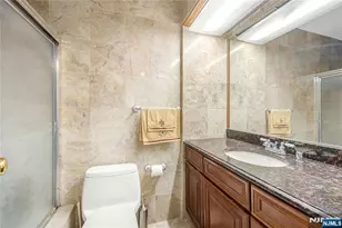 200 Winston 109, Cliffside Park, NJ 07010 - Photo 33