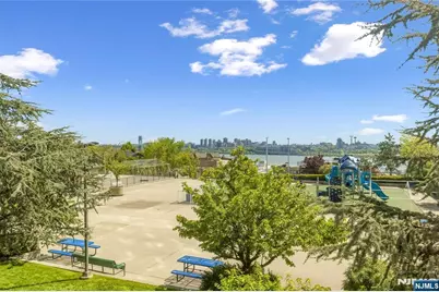 200 Winston 109 #109, Cliffside Park, NJ 07010 - Photo 27