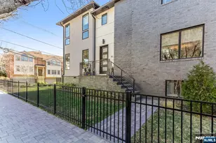 38 Hilliard Ave 1, Edgewater, NJ 07020 - Photo 29