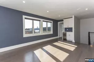 38 Hilliard Ave 1, Edgewater, NJ 07020 - Photo 13