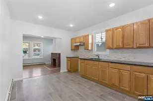226 Clinton St, East Orange, NJ 07017 - Photo 7