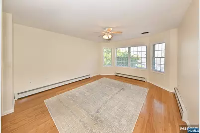 570 Oak Avenue, Maywood, NJ 07607 - Photo 15