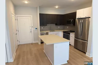 2150 N Central Road 306 #306, Fort Lee, NJ 07024 - Photo 3