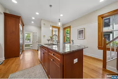 215 Inwood Avenue, Montclair, NJ 07043 - Photo 21