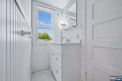215 Inwood Avenue, Montclair, NJ 07043 - Photo 39