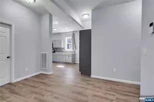 162 Clinton St, East Orange, NJ 07018 - Photo 5