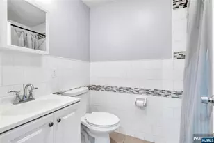 162 Clinton St, East Orange, NJ 07018 - Photo 9