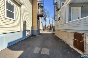 162 Clinton St, East Orange, NJ 07018 - Photo 27