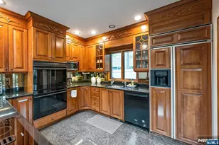 31 Sherwood Dr, Hillsdale, NJ 07642 - Photo 13