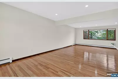 97 Sipp Avenue 2 #2, Clifton, NJ 07013 - Photo 3