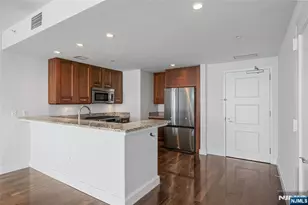 8100 River Road 915, North Bergen, NJ 07047 - Photo 9