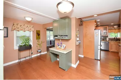 65 Clover Court, New Milford, NJ 07646 - Photo 9