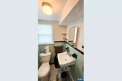 648 Milton Avenue 1st Floor #1st floor, Lyndhurst Township, NJ 07071 - Photo 17