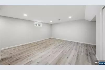 551 Schuyler Avenue, North Arlington, NJ 07031 - Photo 27