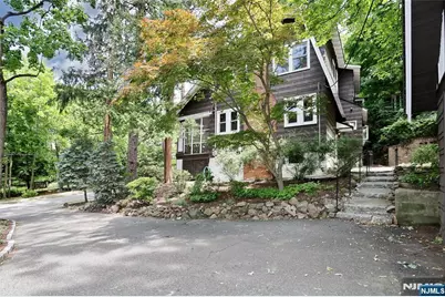 388 Allaire Avenue, Leonia, NJ 07605 - Photo 45