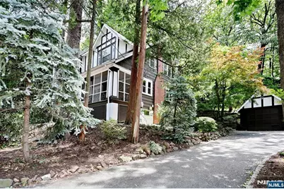 388 Allaire Avenue, Leonia, NJ 07605 - Photo 33