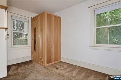 388 Allaire Avenue, Leonia, NJ 07605 - Photo 25