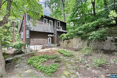 388 Allaire Avenue, Leonia, NJ 07605 - Photo 43