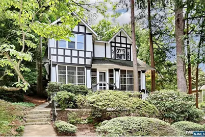 388 Allaire Avenue, Leonia, NJ 07605 - Photo 47