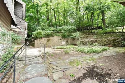 388 Allaire Avenue, Leonia, NJ 07605 - Photo 41