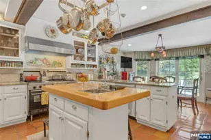 11 Lower Cross Rd, Saddle River, NJ 07458 - Photo 9