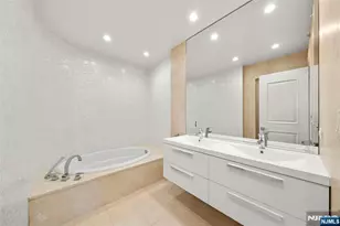 100 Carlyle Dr Vp6, Cliffside Park, NJ 07010 - Photo 37