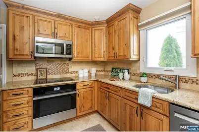 52 Sommer Avenue, Glen Ridge, NJ 07028 - Photo 13